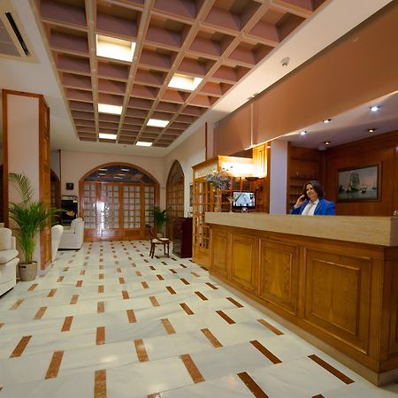 Hotel Regio 2 Кадис Екстериор снимка