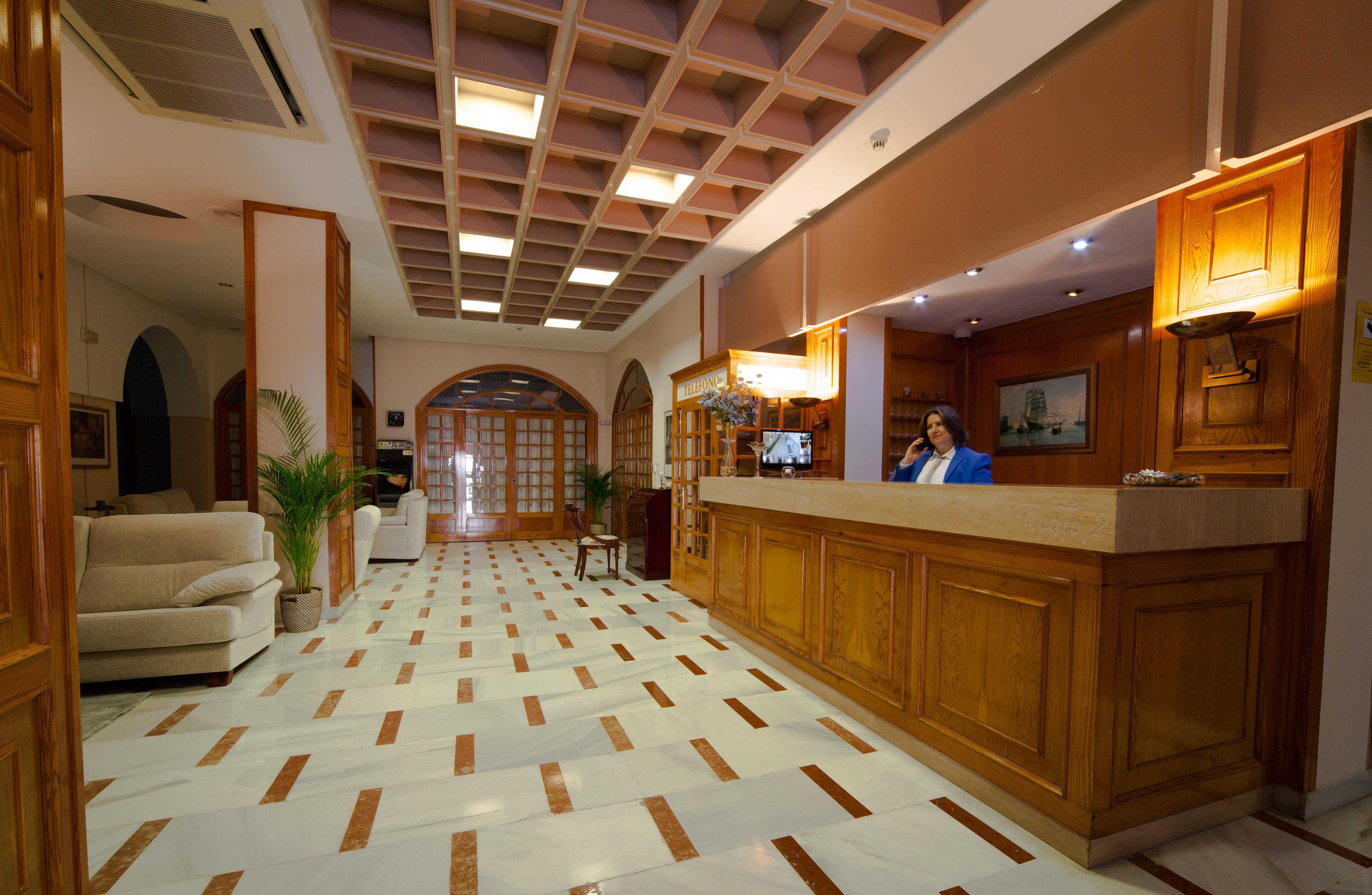 Hotel Regio 2 Кадис Екстериор снимка