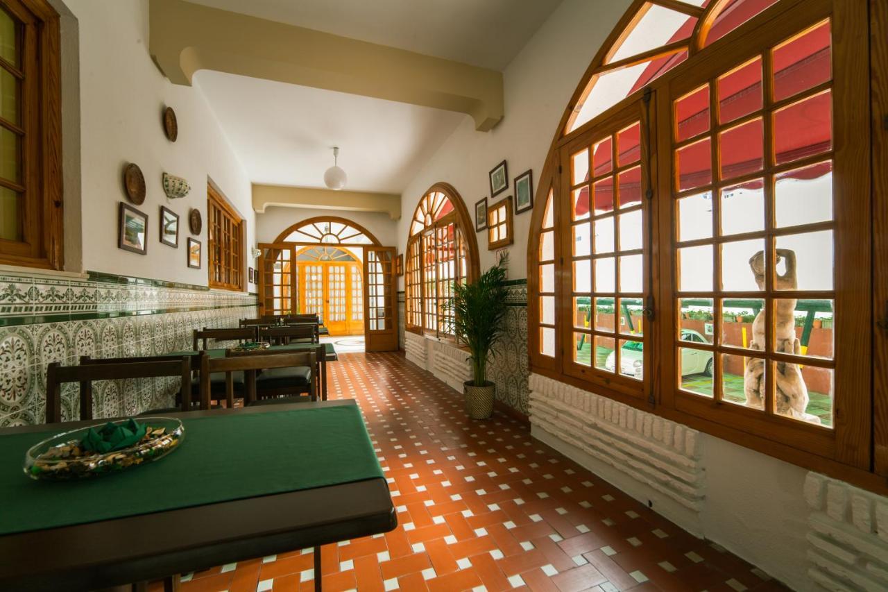 Hotel Regio 2 Кадис Екстериор снимка