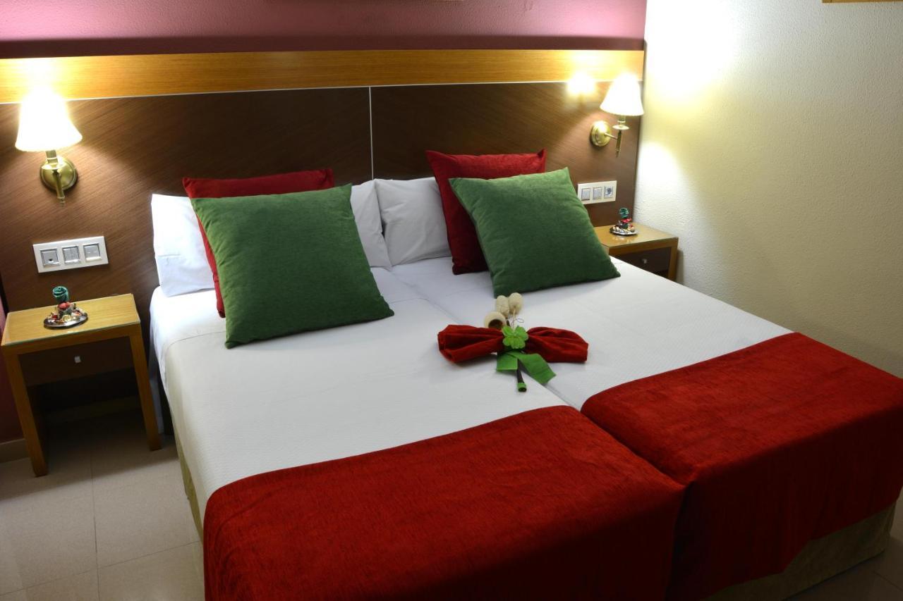 Hotel Regio 2 Кадис Екстериор снимка