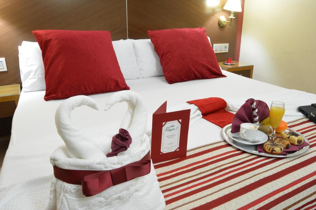 Hotel Regio 2 Кадис Екстериор снимка