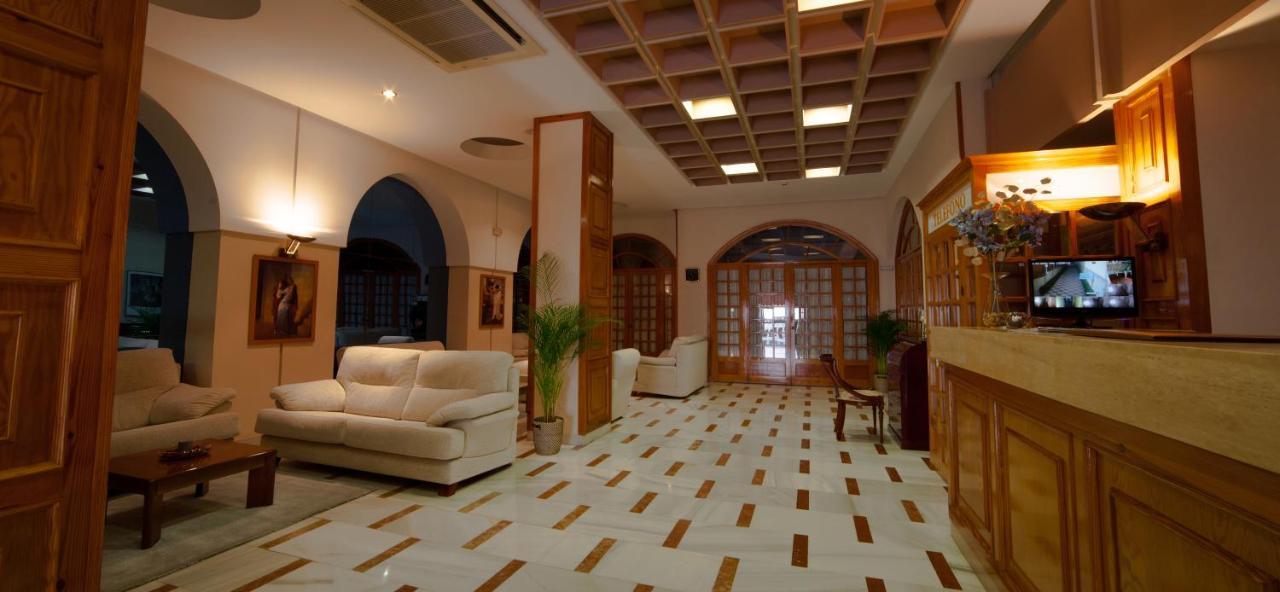 Hotel Regio 2 Кадис Екстериор снимка