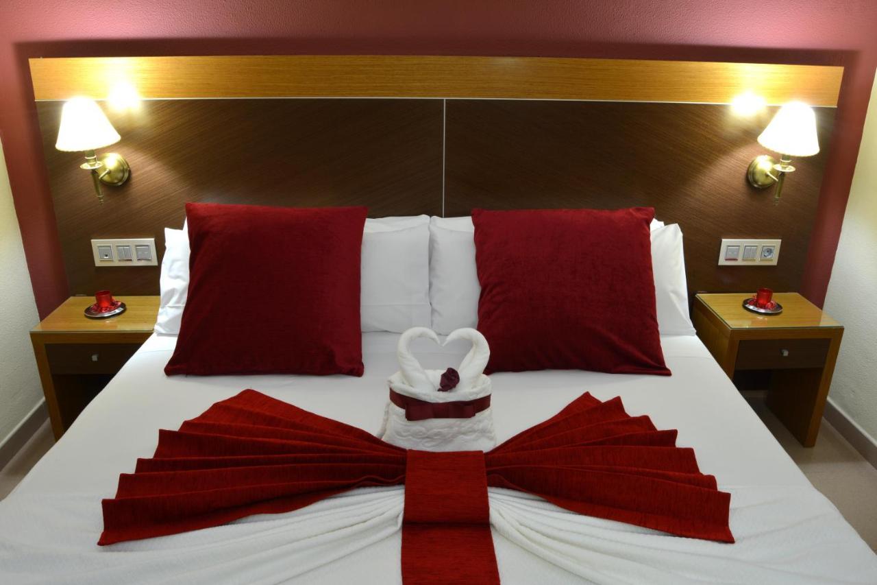 Hotel Regio 2 Кадис Екстериор снимка