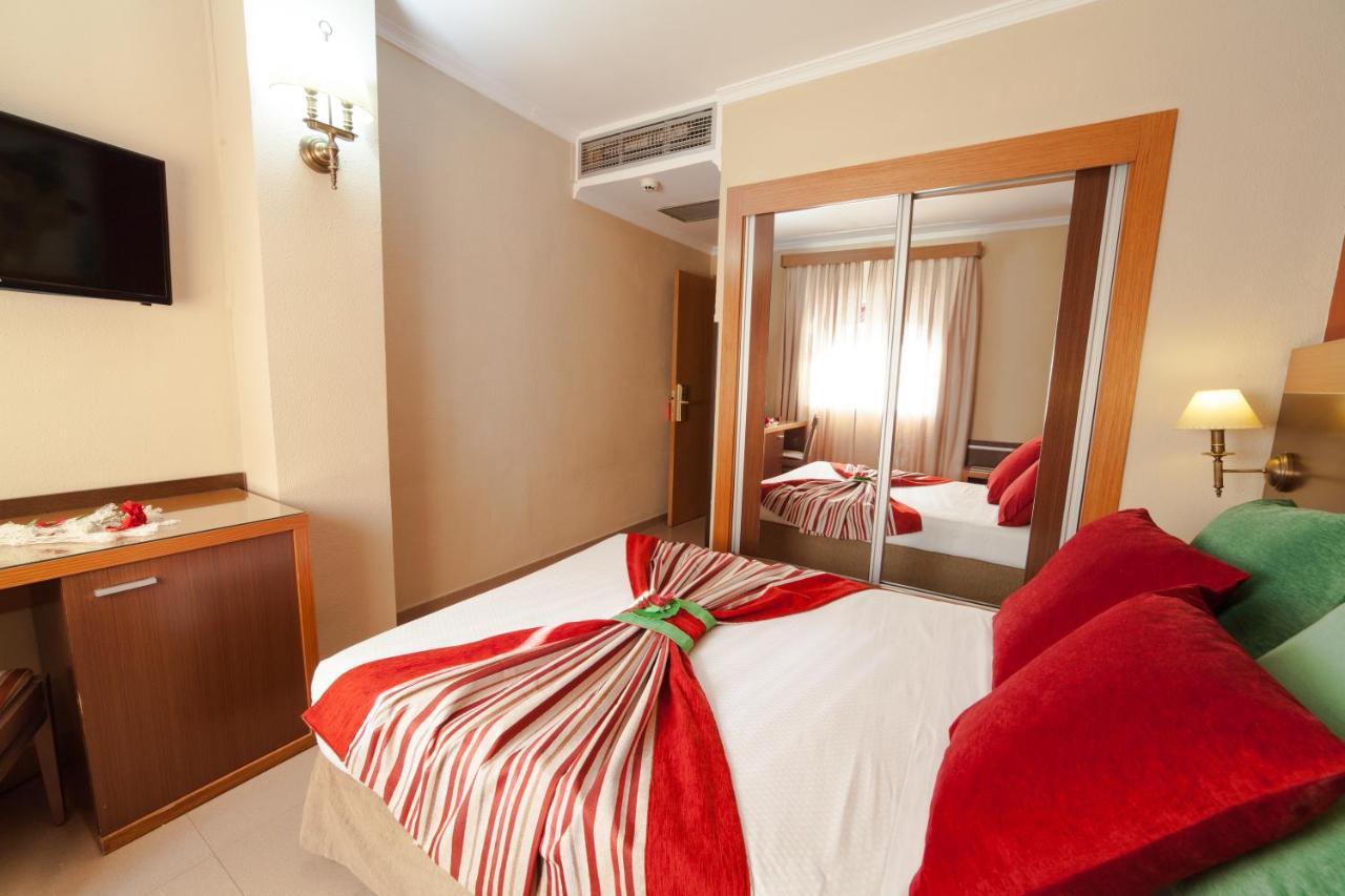 Hotel Regio 2 Кадис Екстериор снимка