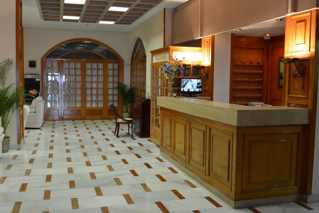 Hotel Regio 2 Кадис Екстериор снимка