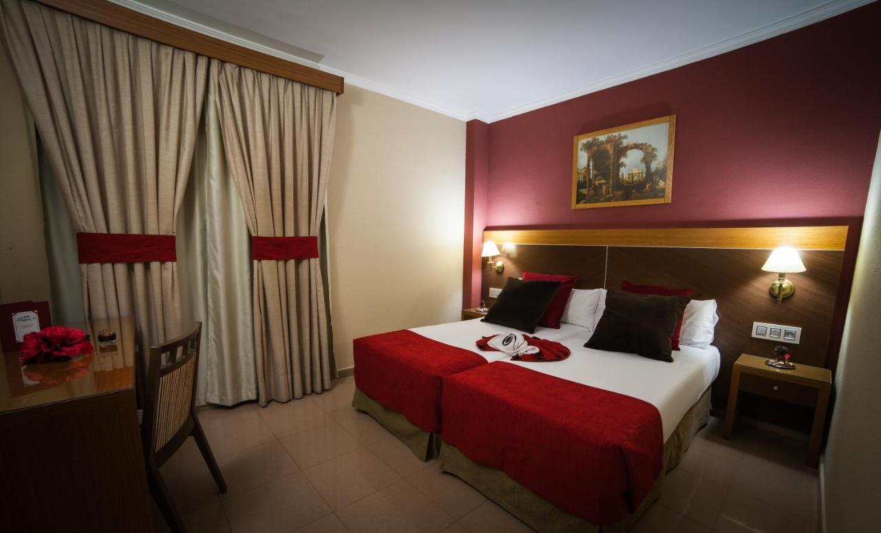 Hotel Regio 2 Кадис Екстериор снимка